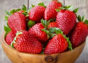 Ранняя клубника: как правильно выбирать ягоды, чтобы не отравиться