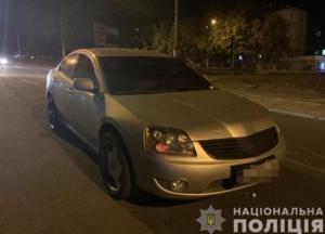 На Днепропетровщине автомобиль на переходе сбил трех пешеходов: погиб ребенок