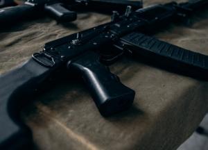 В Украине возобновляют выдачу разрешений на оружие