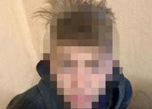 В Киеве 20-летний парень напал с ножом на своих родственников