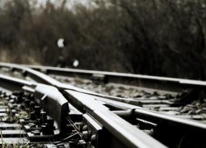 В Черкасской области двое мужчин избили сотрудницу железной дороги