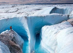 В Гренландии ученые обнаружили разломы ледяного щита