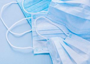 Украинские больницы получат 10 млн масок и около 100 тыс. экспресс-тестов