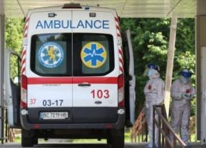 В Украине насчитали сотни повторных случаев COVID