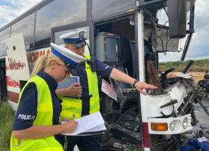 Автобус попал в ДТП в Польше: пострадали 16 украинцев, один – в тяжелом состоянии (фото)