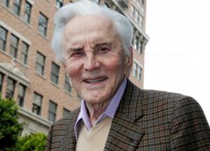Умер легендарный актер Кирк Дуглас, ему было 103 года (фото)