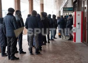 В Казахстане остановили работу банков и отключили интернет