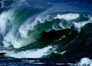 Ученые зафиксировали стометровое цунами