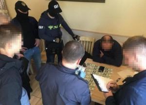 В Днепре разоблачили банду вымогателей, которые представлялись сотрудниками СБУ и «ворами в законе» (фото)