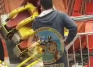 В Одессе с аттракциона сорвалась кабина для пассажиров (видео)