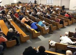 Прихожане американской церкви застрелили стрелка (видео) 