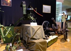 "Нація зброярів": на виставці в Києві можна буде "постріляти" на навчальних симуляторах (фото)