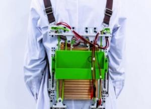 В Китае разработали ранец, который облегчает ношу туристов