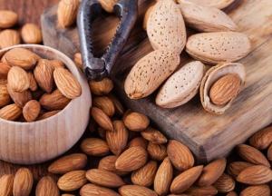 Медики рассказали, что произойдет с организмом, если съедать 4 миндальных ореха утром