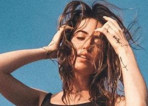 Надя Дорофеева "засветила" ягодицы на совместном снимке с мужем (фото)