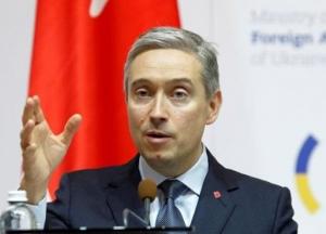 Канада выделит $3,3 млн на сектор обороны Украины