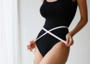 Диетологи назвали три продукта, которые помогут избавиться от жира на животе