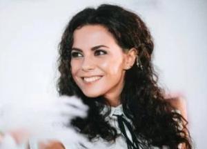 Настя Каменских показала свадебное нижнее белье (фото)