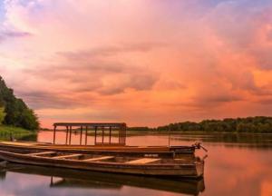 В Польше на дне реки обнаружили огромное древнее судно