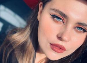 Вокалистка KAZKA обратилась к Зеленскому с политическим вопросом