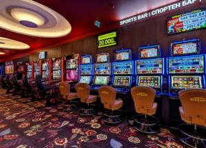 "Кришування" ігрових закладів: поліцейського з Києва, який зник разом із заарештованими грошима, знайшли