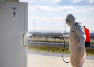 Словакия с понедельника ослабит карантин. Разрешат работу магазинам и предприятиям сферы услуг