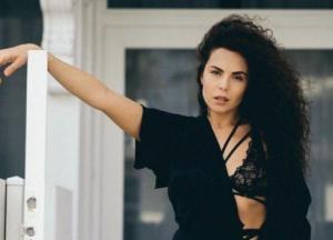 Каменских показала всем свое свадебное платье (фото)