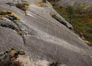 Археологи нашли древнейший наскальный рисунок лодки, которому более 10 тыс. лет (фото)