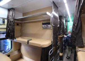 Укрзализныця планирует запустить новые вагоны на рейсе Мариуполь - Львов