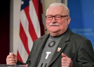 Не хватает пенсии: экс-президент Польши ищет работу