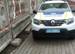 В Киеве "копы" отметились феерической парковкой (фото)
