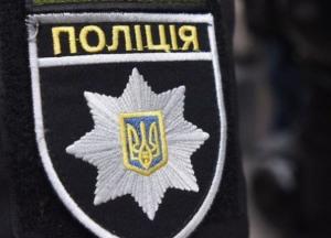 В Киеве нашли тело мужчины, повешенного на шнурках