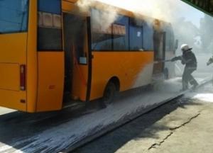 В Тернополе на ходу загорелась маршрутка