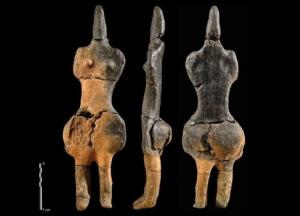 Археологи нашли очень редкую и ценную статуэтку богини, которой 6 тысяч лет