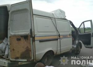 На Полтавщине взорвали автомобиль Укрпочты и похитили 2,5 млн грн (фото)