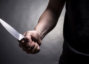 Во Львове мужчина зарезал мать с дочерью