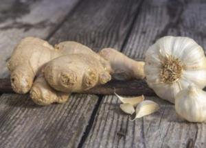 Названы продукты, которые помогут улучшить пищеварение и оздоровить кишечник 