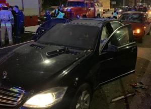 В Киеве мотоциклист взорвал авто бизнесмена, есть жертвы (видео, фото)