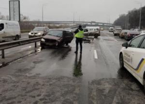В Киеве столкнулись пять автомобилей
