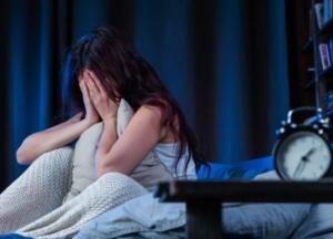 Названы опасные способы борьбы с бессонницей