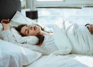 Эксперты выяснили, почему мозг «стирает» сны