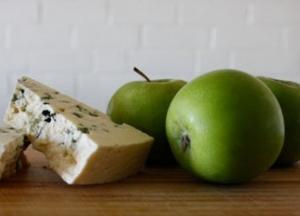 Названы продукты, помогающие от укачивания в транспорте