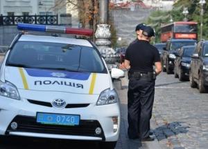 На Донбассе полицейские избили мужчину на остановке