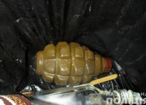 В Запорожье пьяный мужчина пришел в кафе с гранатой (фото)