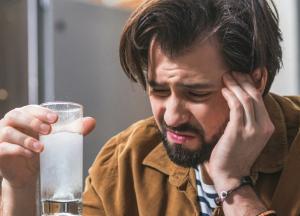 Назван лучший способ избавиться от похмелья