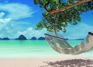 Таиланд вдвое сократил самоизоляцию для вакцинированных от COVID иностранцев