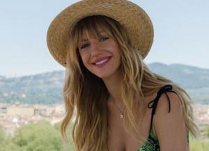 Леся Никитюк опубликовала снимок в купальнике под водопадом (фото)