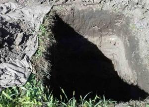 Вандалы раскопали массовое захоронение жертв Холокоста в Украине