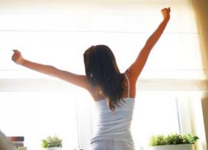 Медики составили список самых вредных "утренних" привычек