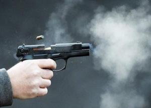 В Киеве стреляли в женщину на улице